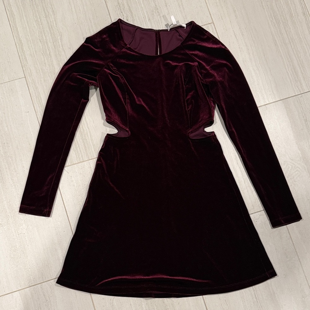 BCBG Generation Velvet Long-Sleeve Cutout Dress in Deep Burgundy size Small